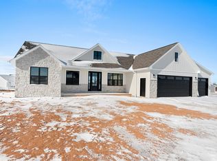 N1335 High Point Ln, Greenville, WI 54942