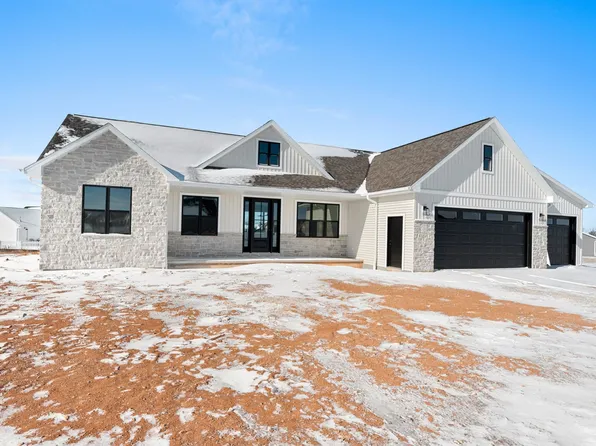 N1335 High Point Ln, Greenville, WI 54942