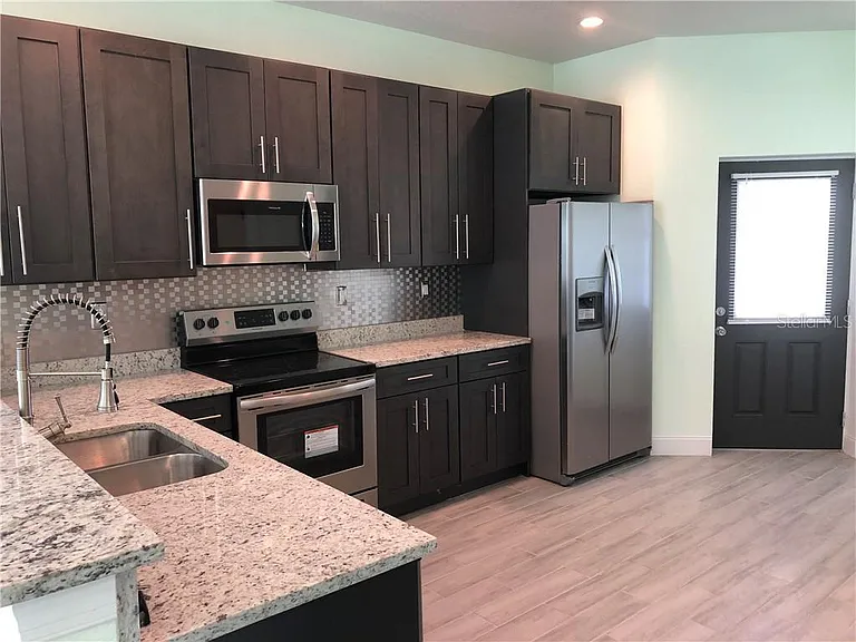 3502 E 11th Ave — Photo 3