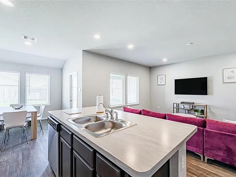 5126 Moravia Ln — Photo 25