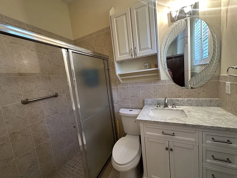 334 W Pearson St — Photo 10