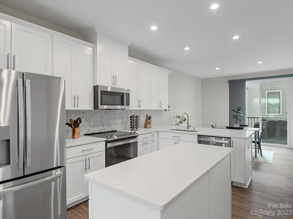 3709 S Tryon St, Charlotte, NC 28217
