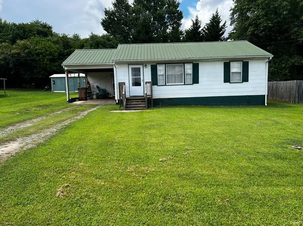 156 Doss St, Altavista, VA 24517