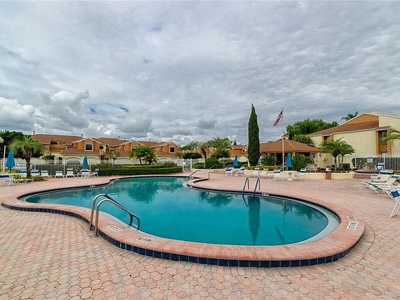 2nd image of 2955 Cottage Grove Ct #4