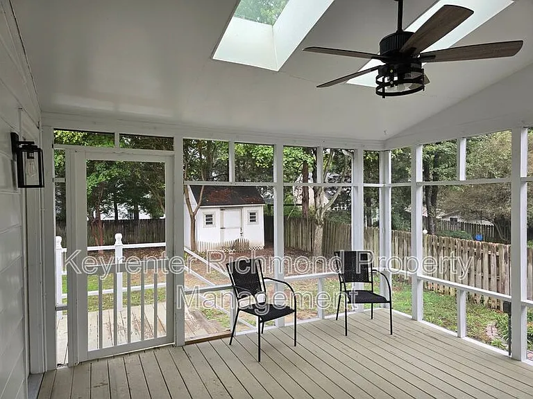 5204 Reids Pointe Rd — Photo 1