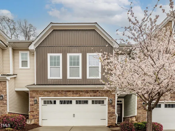 149 Wards Ridge Dr, Cary, NC 27513