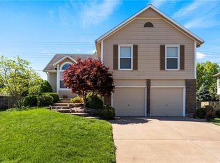 6211 W 158th Pl, Overland Park, KS 66223