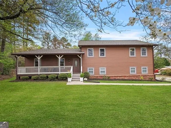 3916 S Martin Way, Lithia Springs, GA 30122