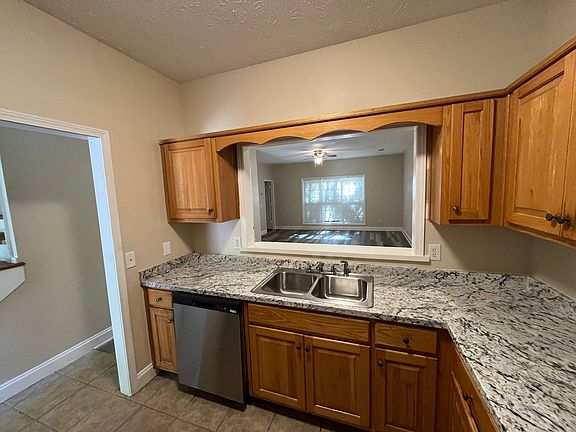 5th image of 1346 Buena Vista Rd #A