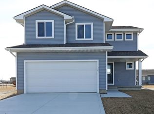 321 NE Chalet St, Elkhart, IA 50073