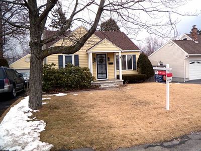 10 Grandview Dr, Latham, NY, 12110