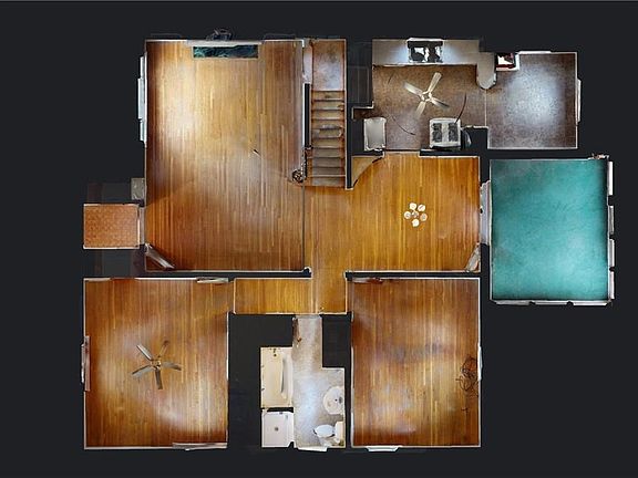 4th image of 2047 Miramar Blvd