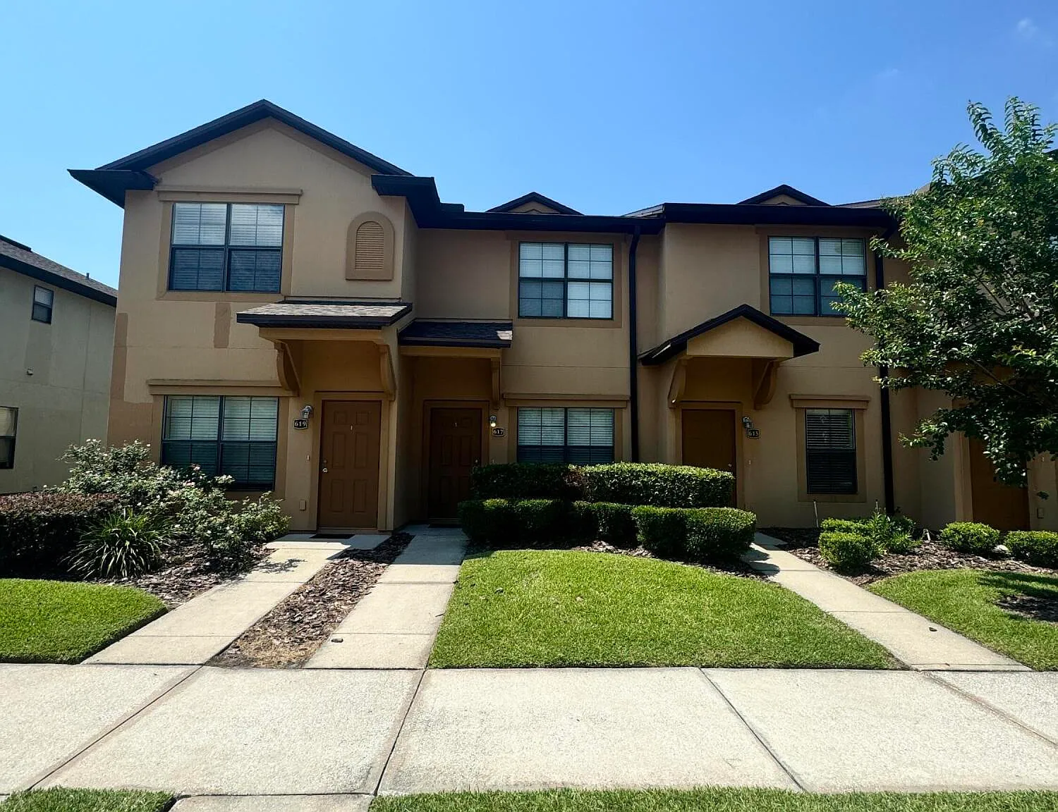 2 bed, 2.5 bath, 1050 sqft, $1,650 — Photo 3