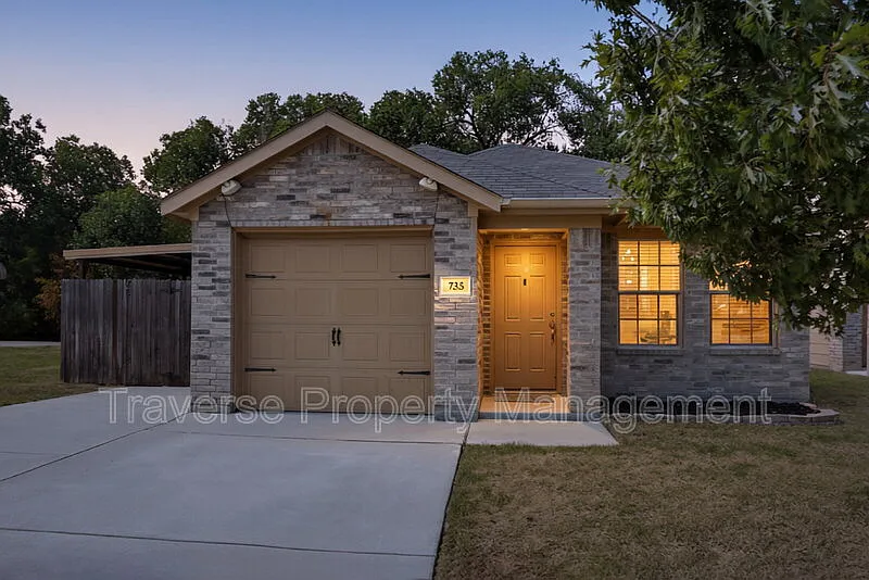 3 bed, 2.0 bath, 1385 sqft, $1,850 — Photo 2