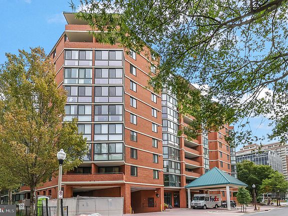 2nd image of 1001 N Randolph St APT 909