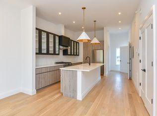 203 Christopher Columbus Dr APT 3, Jersey City, NJ 07302