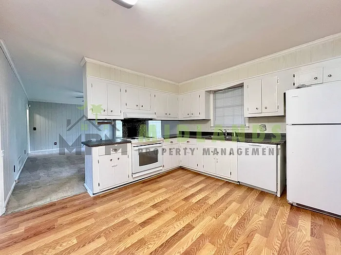 357 Creighton Dr — Photo 6