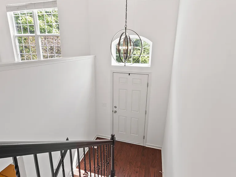 12683 White Chapel Cir — Photo 2