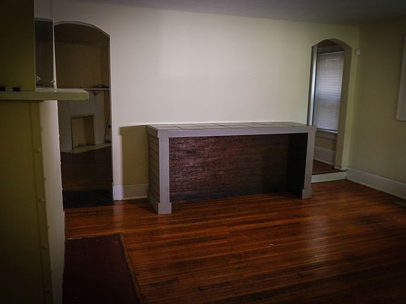 2nd image of 189-191 14th Ave