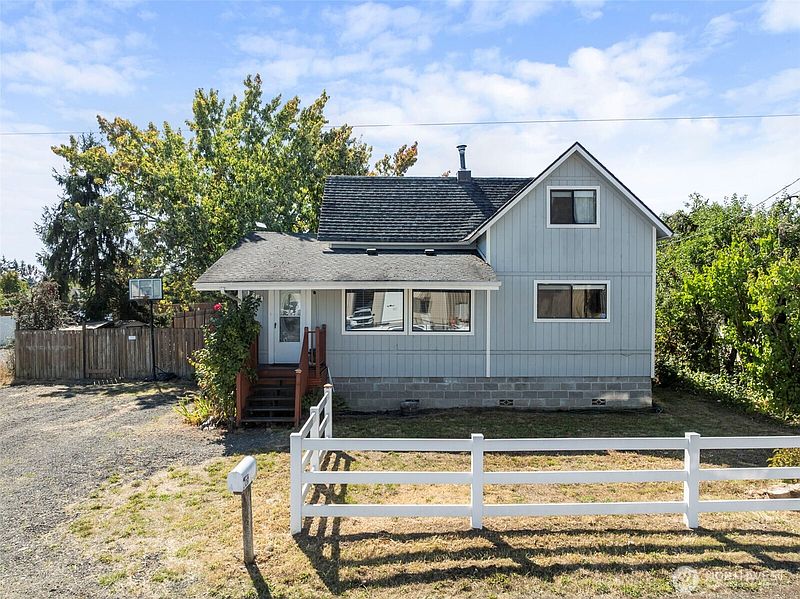4th image of 1261 SW Elzina Street