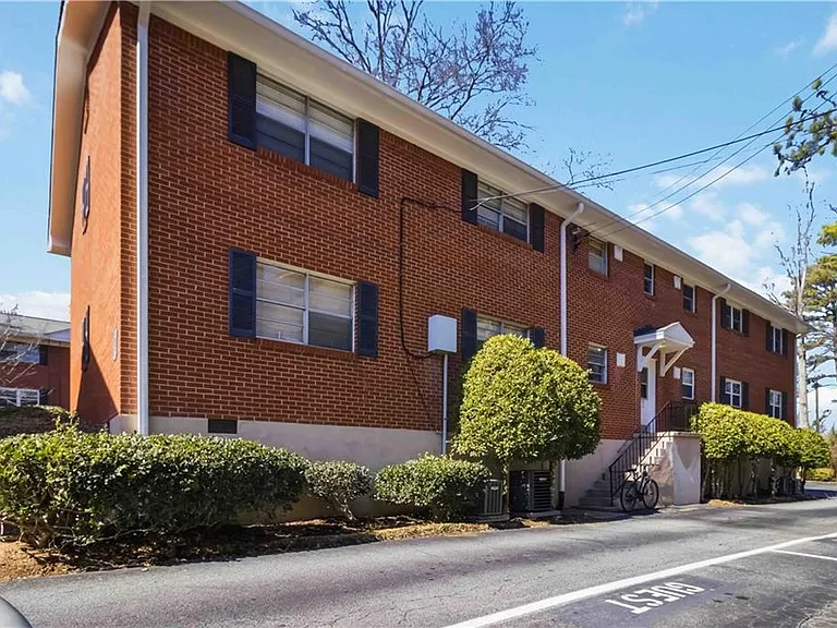 3660 Peachtree Rd NE #3H — Photo 23