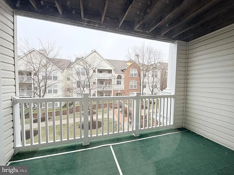 3109 River Bend Ct #D202 — Photo 3