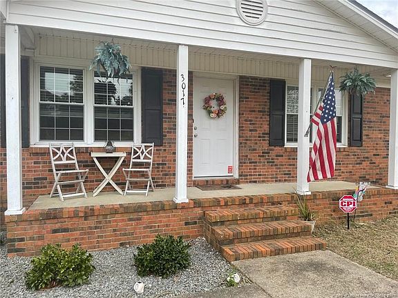 2nd image of 3017 Akron Dr