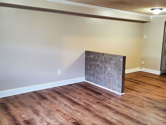 4th image of 2603 Tremont Street # Fl 1ST