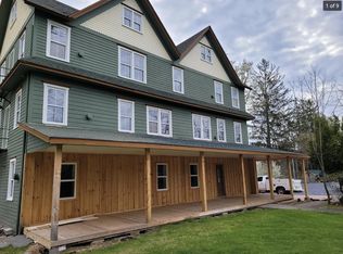 115 Laurel Grove Ct #102, Canadensis, PA