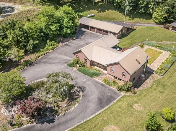 334 Bird Falls Rd, Bryson City, NC 28713