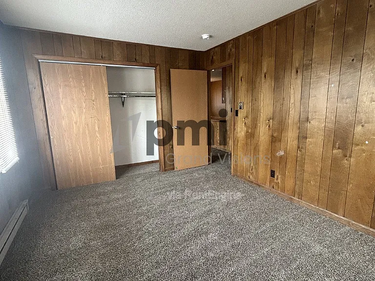 955 4th St #5 — Photo 7
