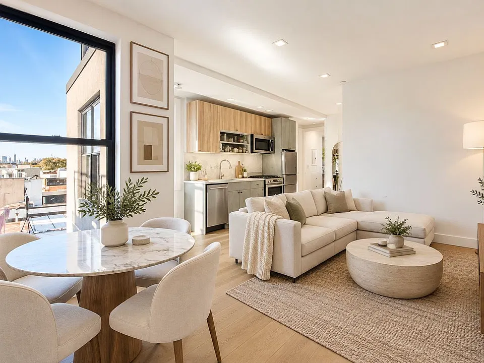 961 Seneca Ave #5B