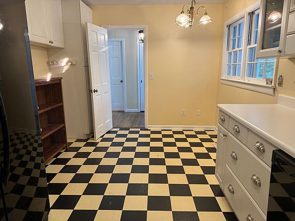 Breakfast area from kitchen