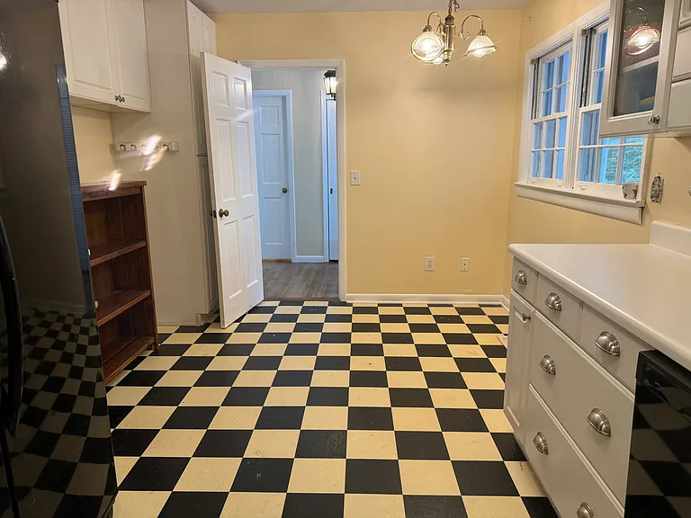 Breakfast area from kitchen