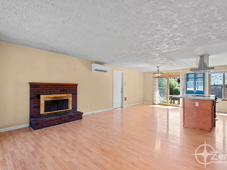 4213 NE 139th Ave — Photo 5