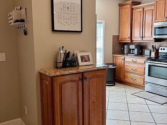 5th image of 2963 Phelan Cir SE