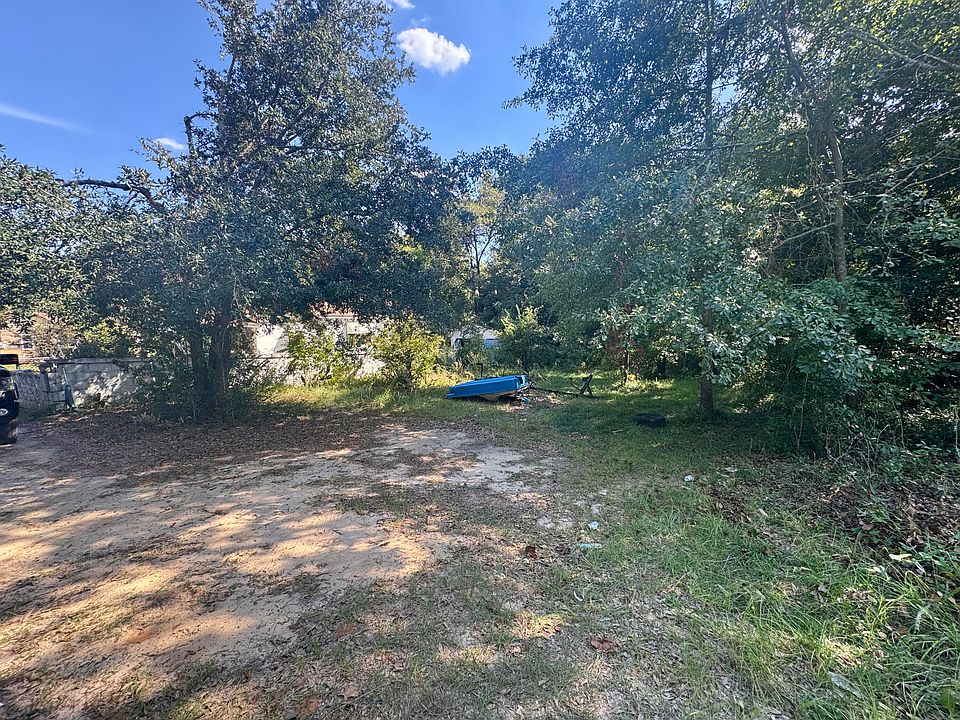 2nd image of 461 Ridge Ave NW