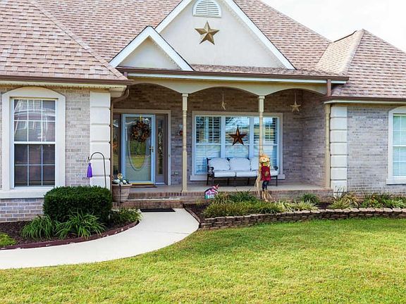 2nd image of 209 Meadow Ln