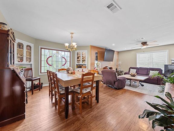 3rd image of 202 Sweed St