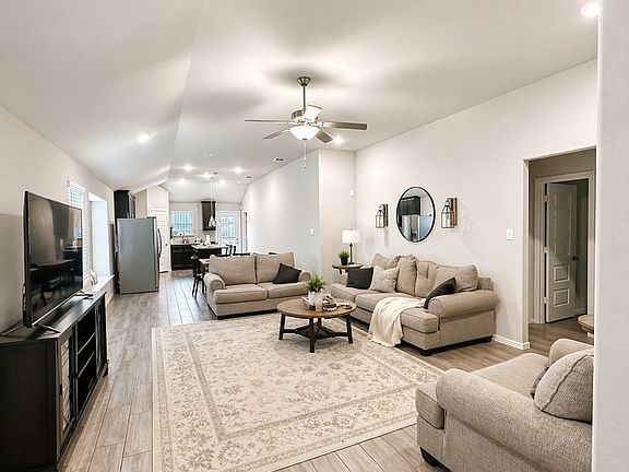 2nd image of 14017 Birch Farm Dr