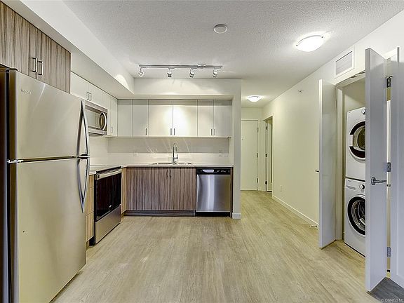 3rd image of 625 Academy Way Penthouse 15