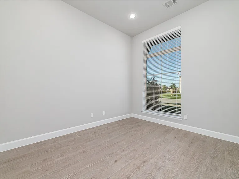 31215 Crescent Hill Dr — Photo 14
