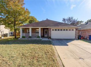 2009 Barton Springs Dr, Corinth, TX 76210