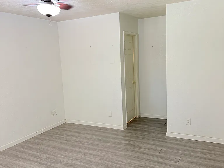 6307 N State St — Photo 23