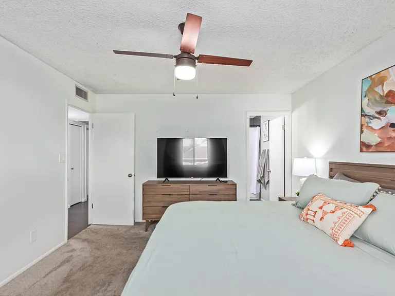 1645 E Manhatton Dr — Photo 19