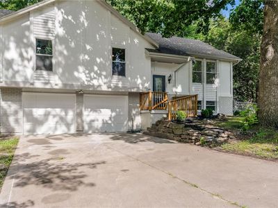 1101 SW Kings Cross Rd, Blue Springs, MO, 64014