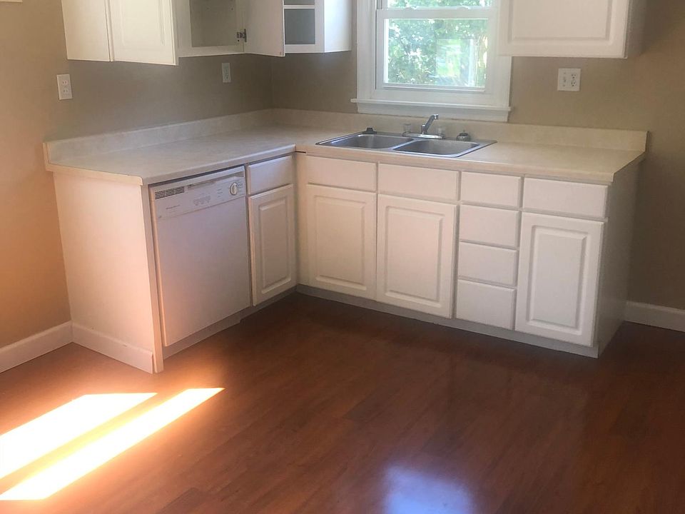 2nd image of 2612 Hazelwood Ave