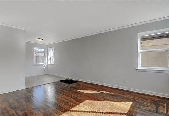 3rd image of 305 W Morton St #305