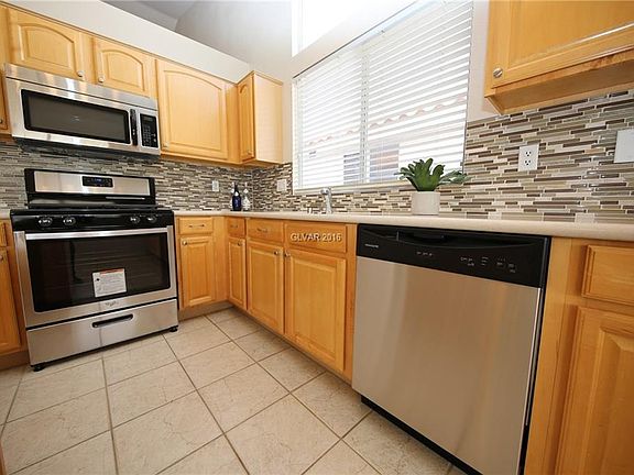 5th image of 3630 Yorba Linda Dr