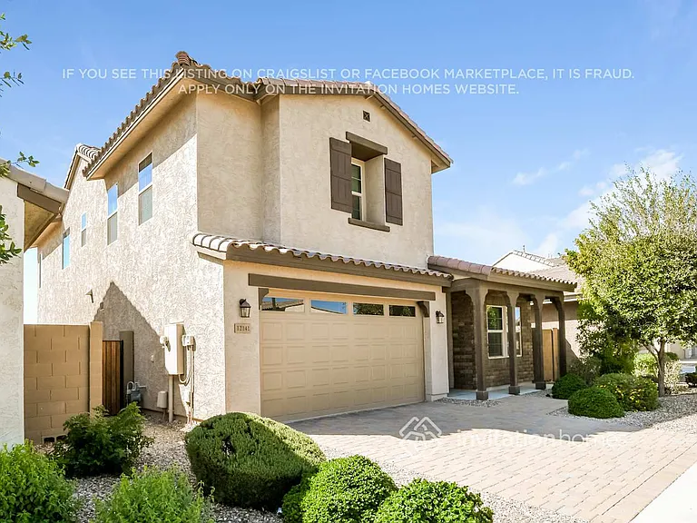12141 W Desert Moon Way — Photo 2